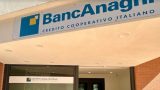 Rapina in banca a fiumicino: banda del buco minaccia i dipendenti