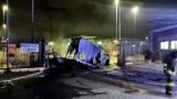 Furto a roma: incendio di auto e furgoni al commercity
