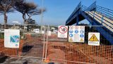 Accessibilità a Rischio: Sopralluogo del Garante per i Disabili alla Stazione di Ostia Antica del Metromare con Lavori Fermi